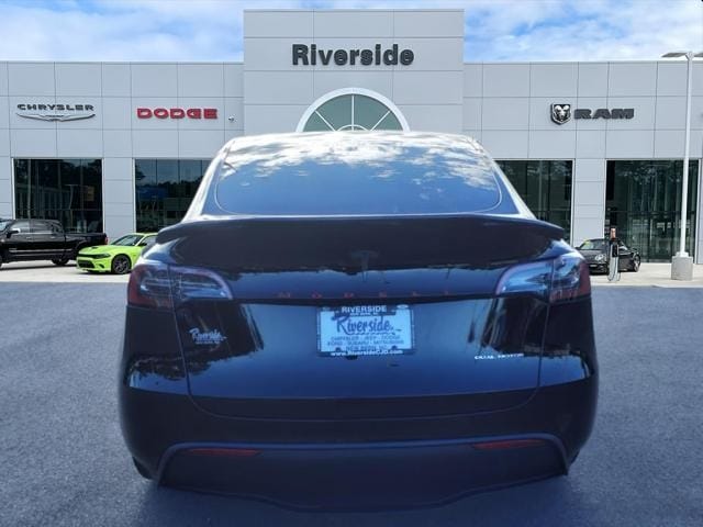 Used 2021 Tesla Model Y  with VIN 5YJYGDEE4MF271550 for sale in New Bern, NC