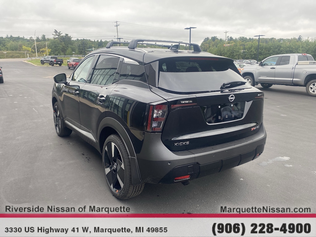 New 2026 Nissan Kicks SR SUV