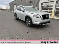 2025 Nissan Pathfinder Platinum SUV