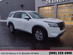 2025 Nissan Pathfinder SL SUV