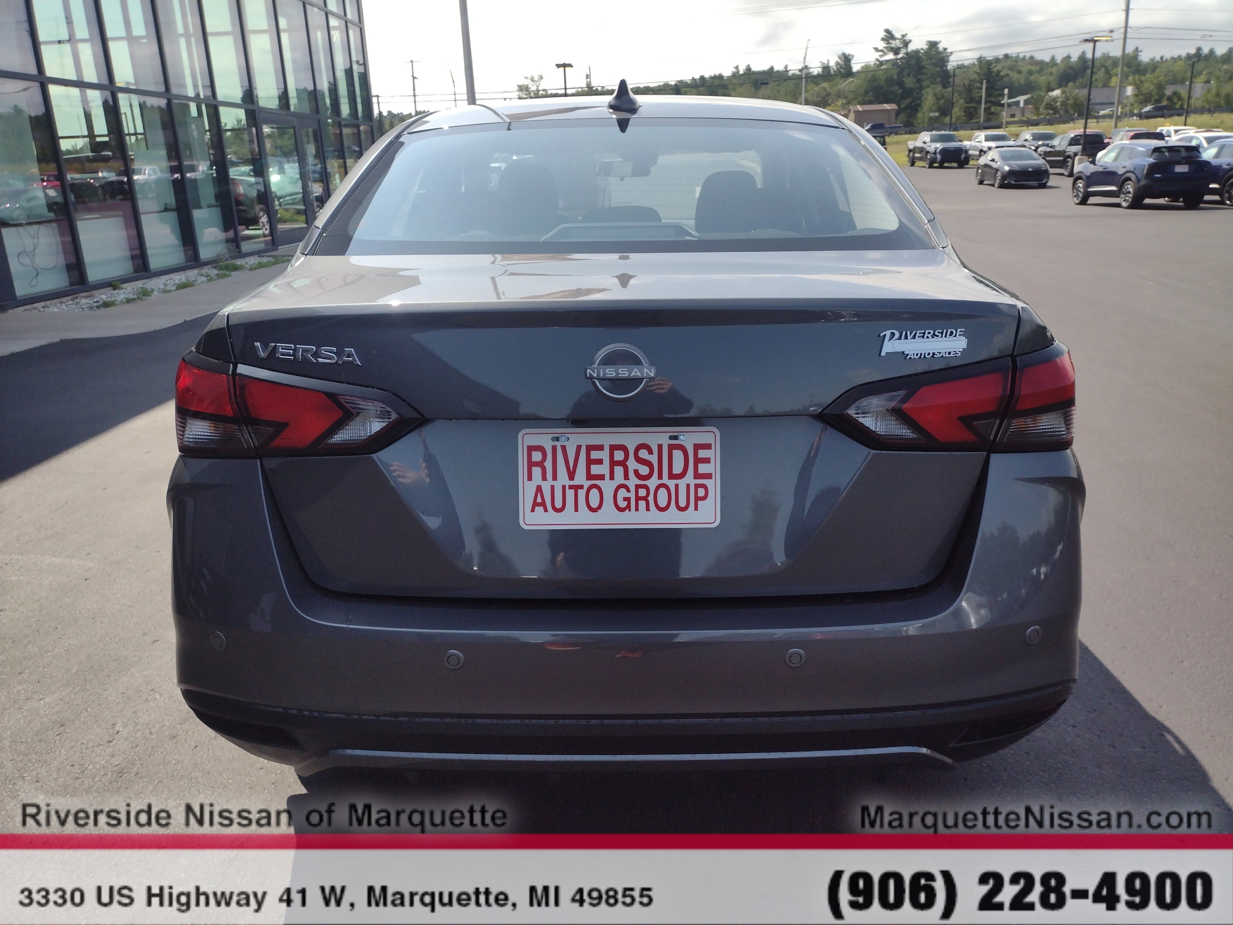 2025 Nissan Versa Sedan SV - Photo 7