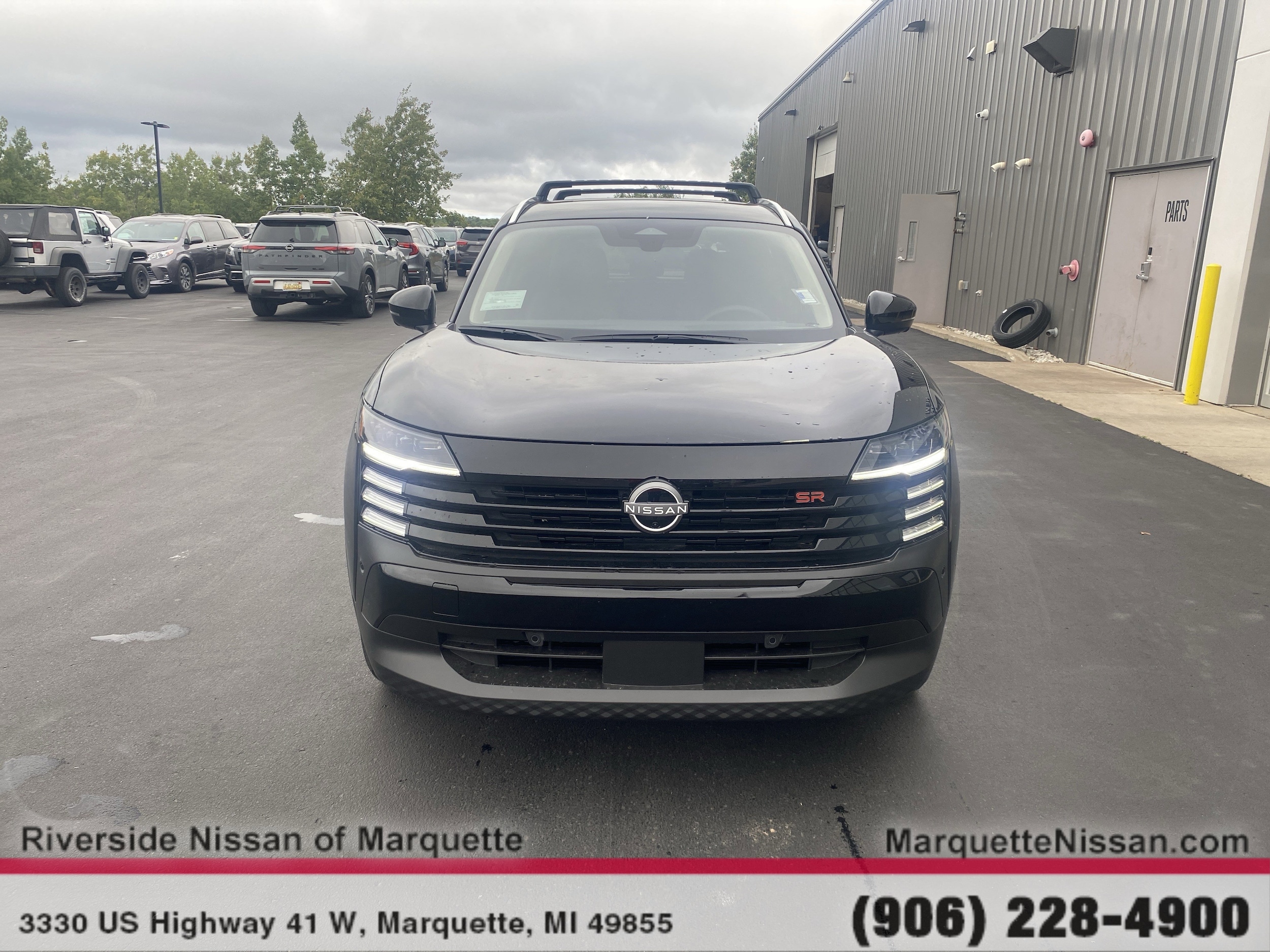 2026 Nissan KICKS SR AWD's photo