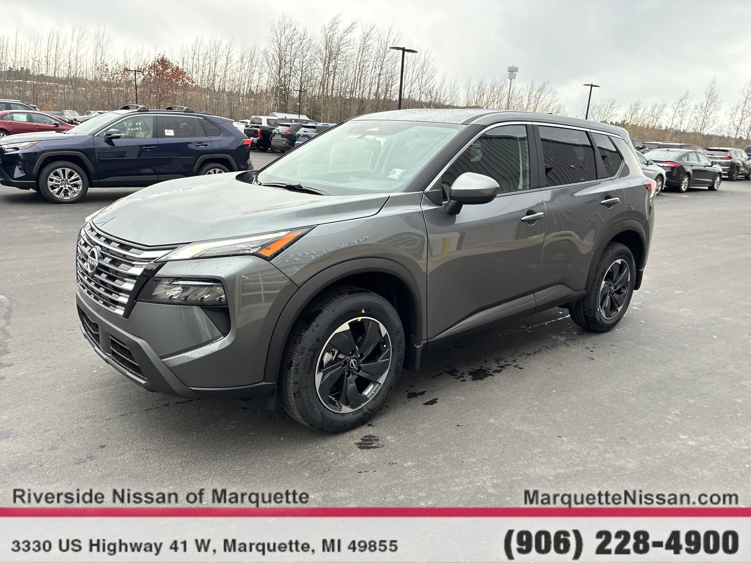 2026 Nissan Rogue SV photo 2