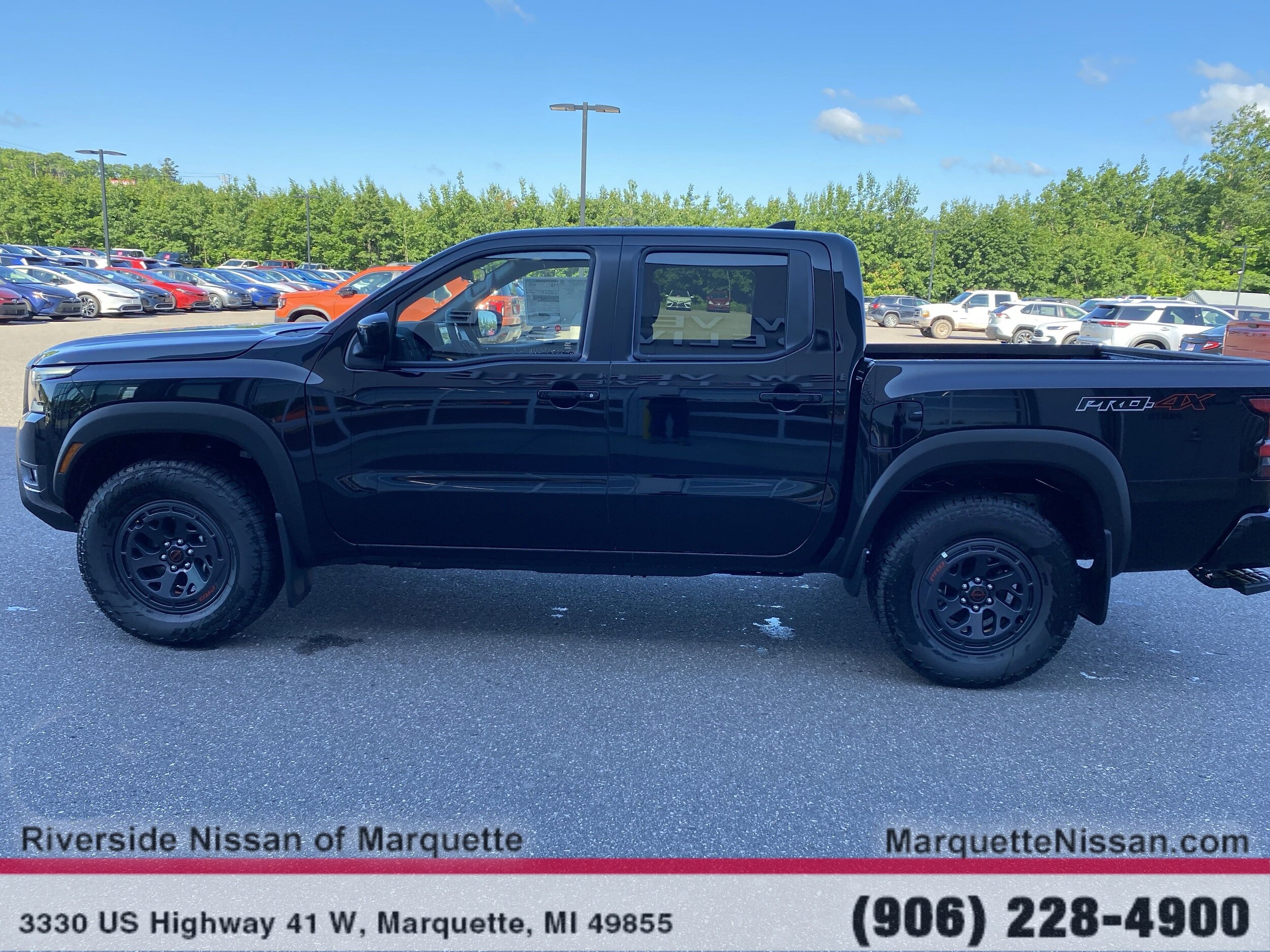 2025 Nissan Frontier PRO-4X photo 4
