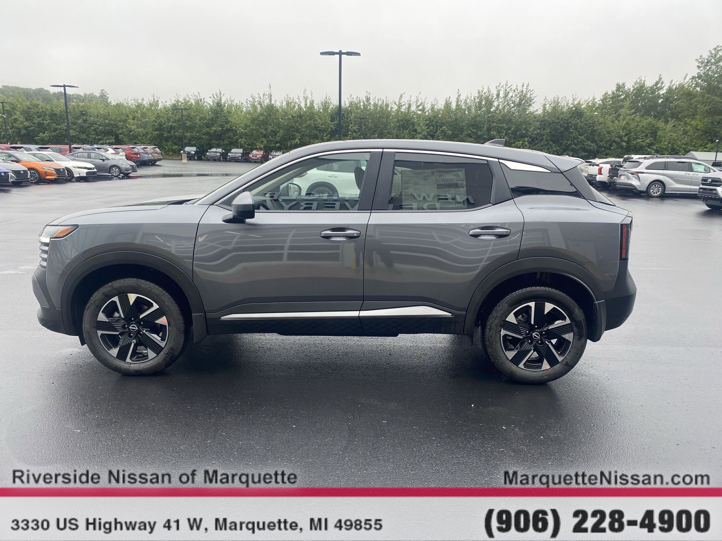 2025 Nissan Kicks SV photo 2