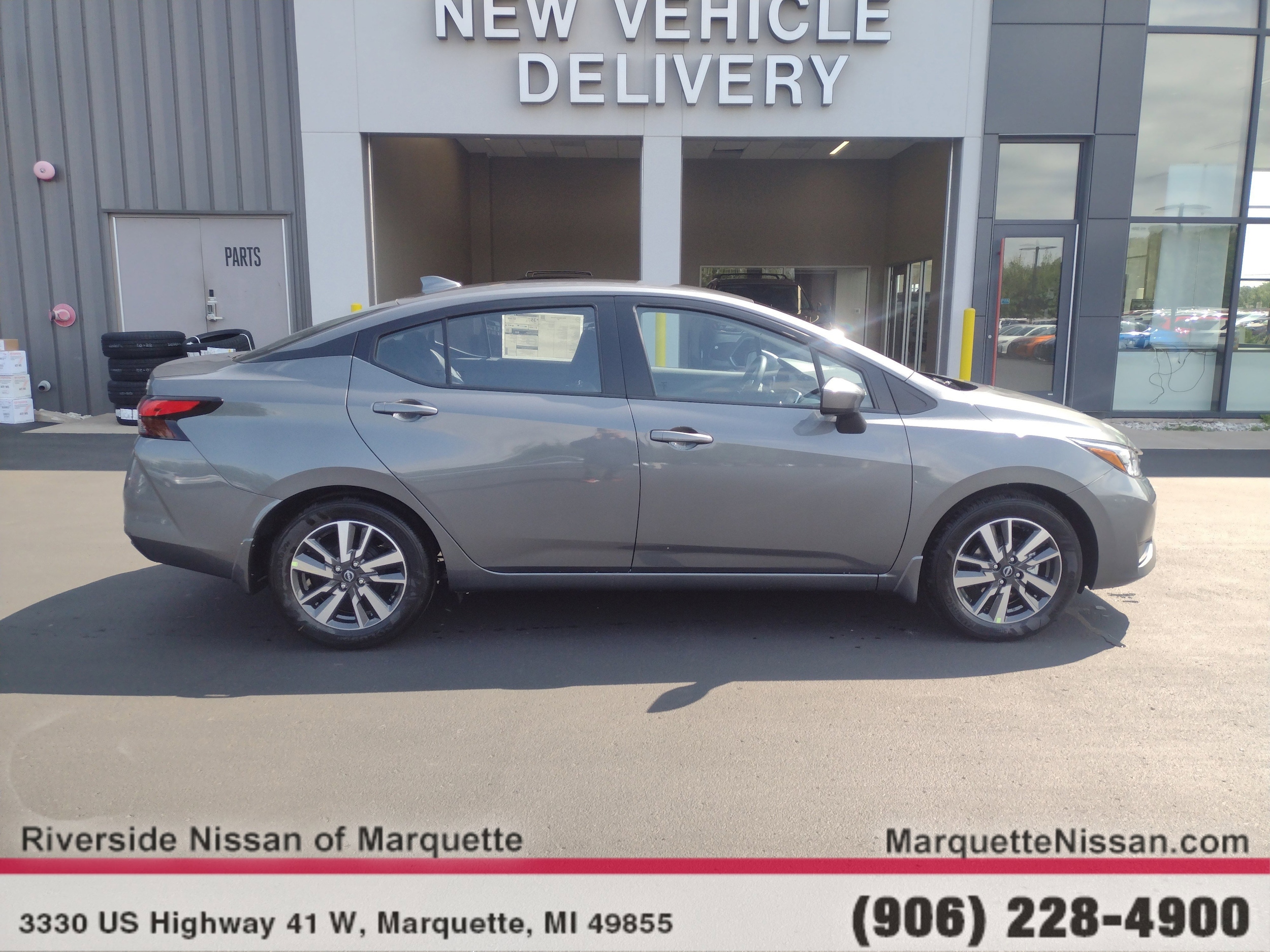 2025 Nissan Versa Sedan SV - Photo 10