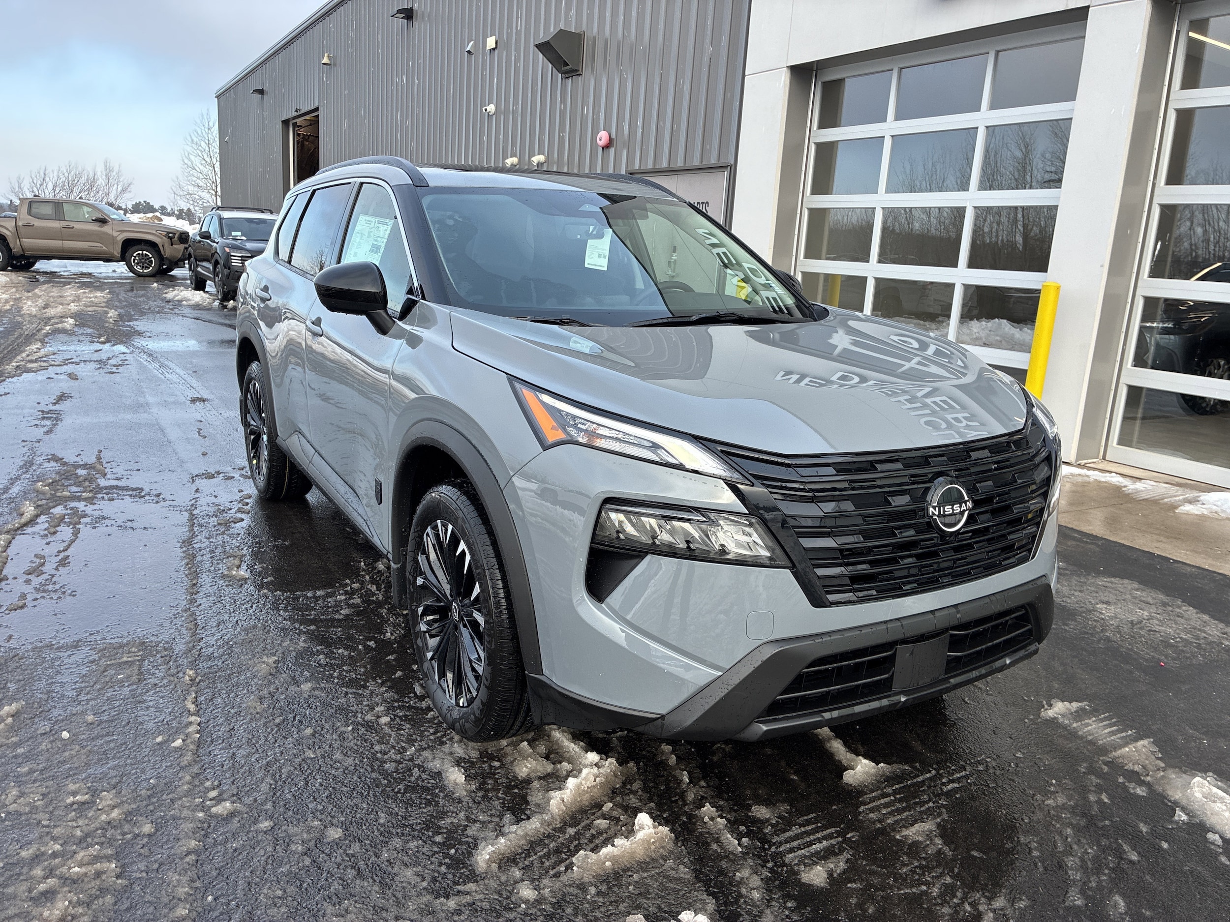 2026 Nissan Rogue Dark Armor's photo