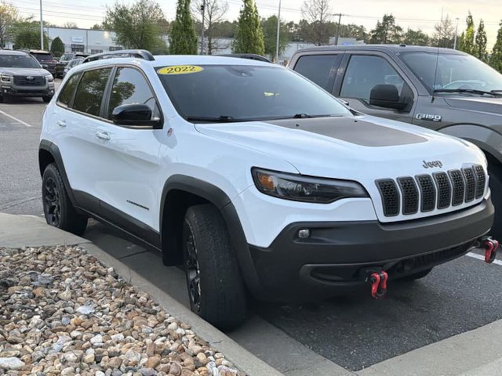 Used 2022 Jeep Cherokee Trailhawk SUV