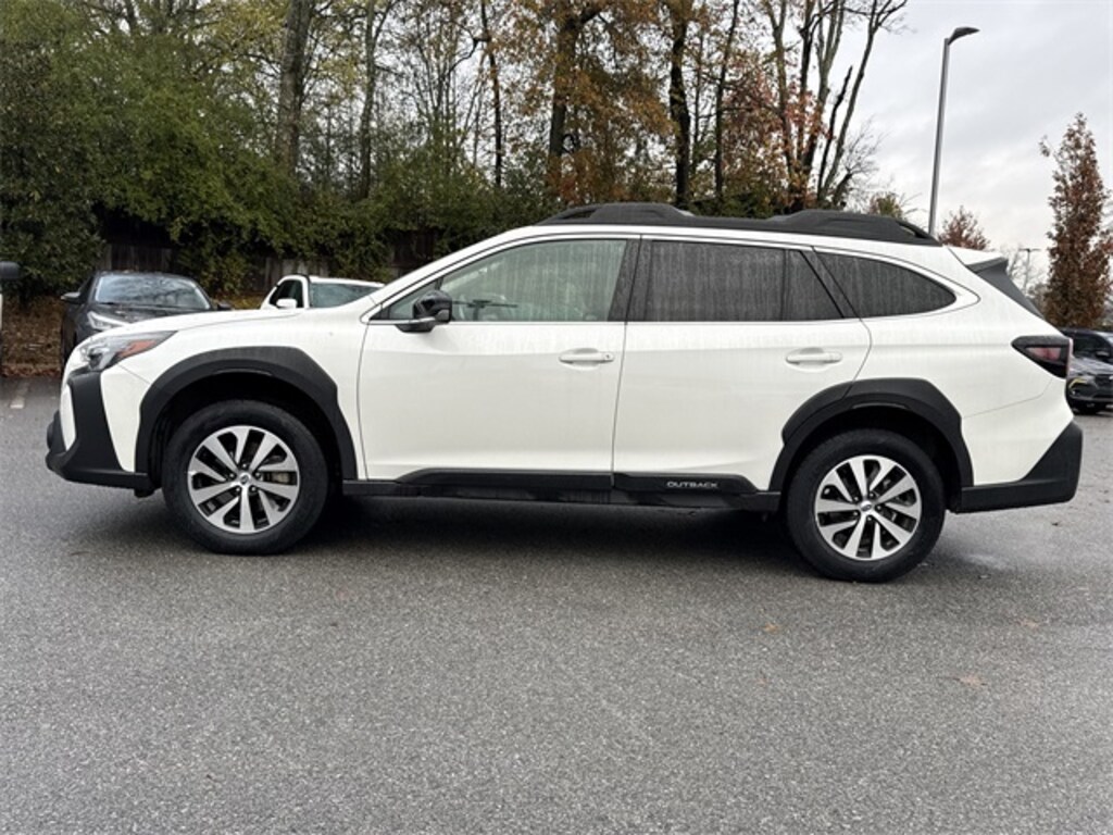 Used 2024 Subaru Outback Premium SUV