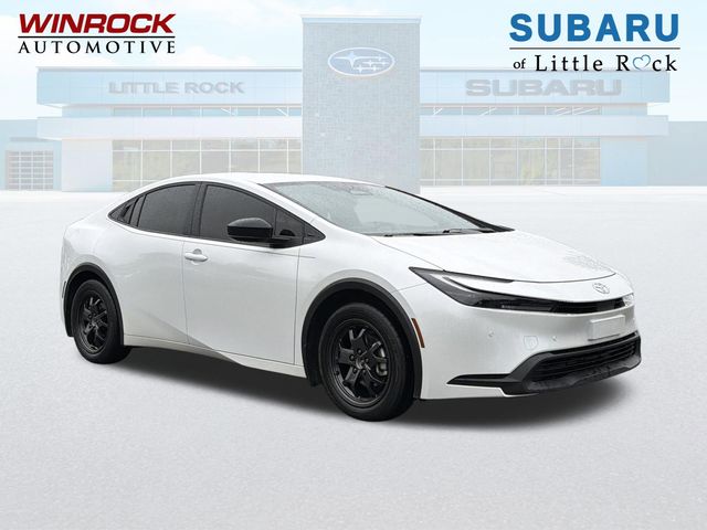 2025 Toyota Prius LE FWD's photo