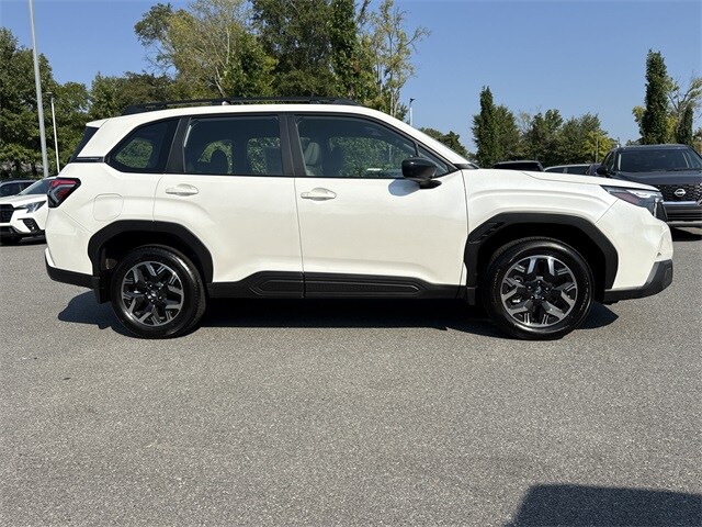 2025 Subaru Forester Base photo 2