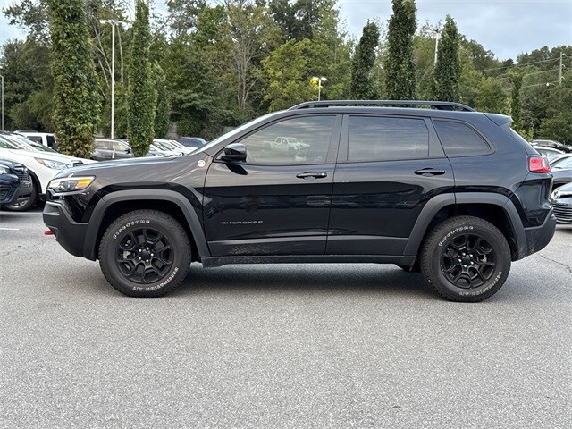 2022 Jeep Cherokee Trailhawk photo 2