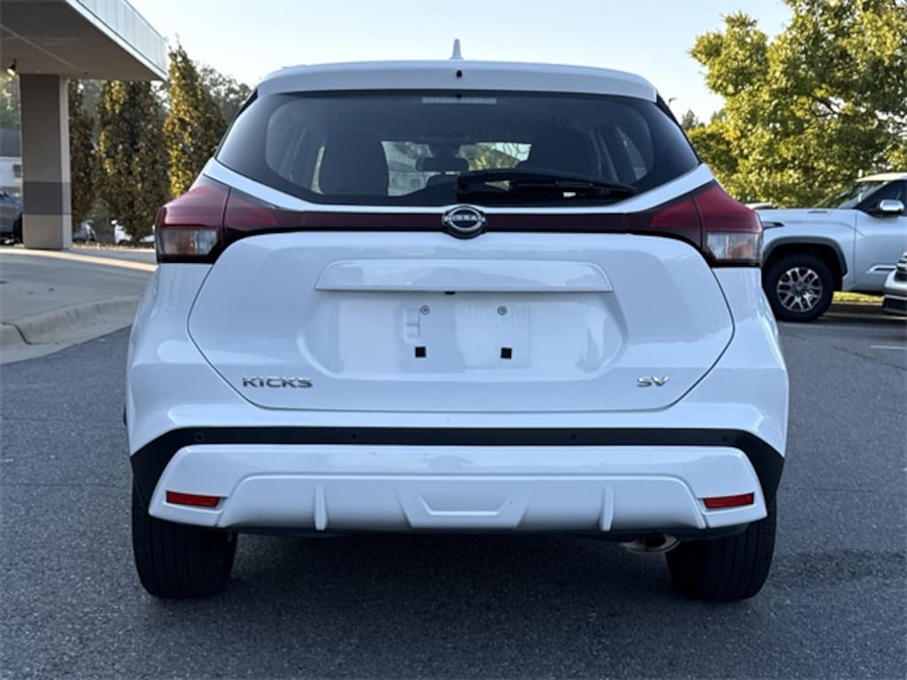 Used 2024 Nissan Kicks SV SUV