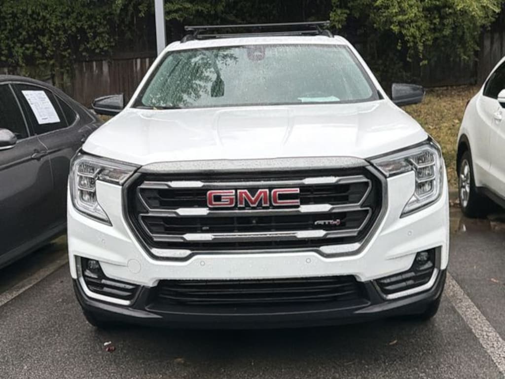 Used 2022 GMC Terrain AT4 SUV