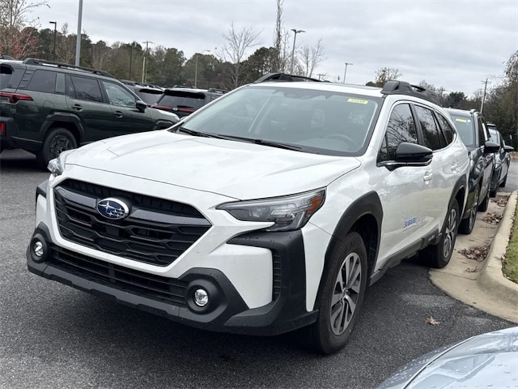 Used 2025 Subaru Outback Premium SUV
