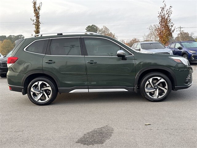 2024 Subaru Forester Touring photo 2