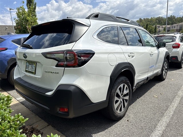 2025 Subaru Outback Premium photo 3