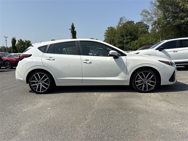 2024 Subaru Impreza Sport photo 2