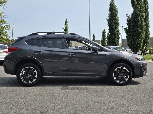 2022 Subaru Crosstrek Premium photo 2