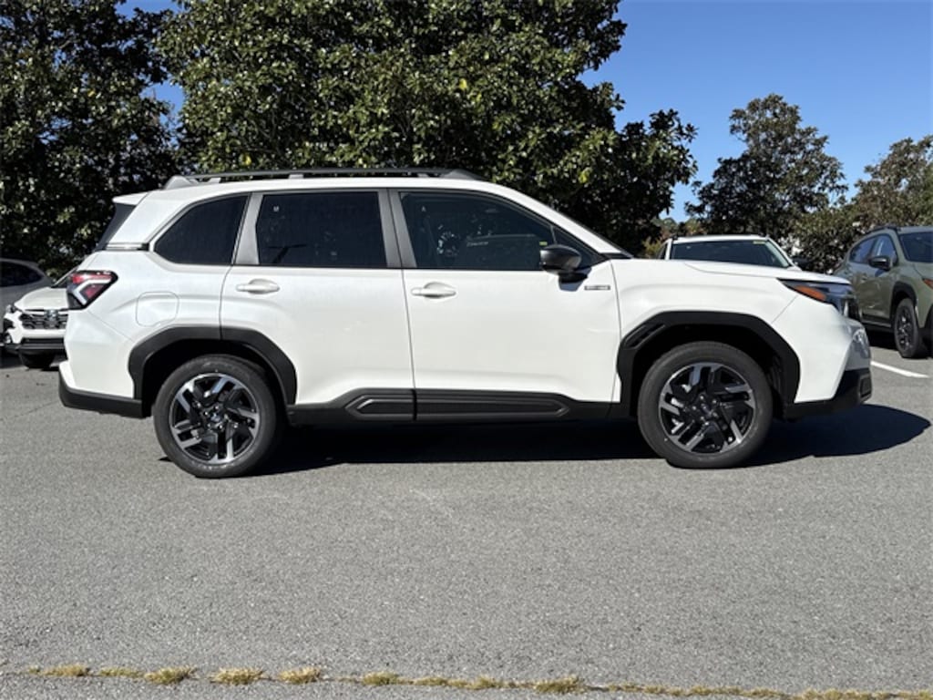 New 2025 Subaru Forester Hybrid Limited SUV