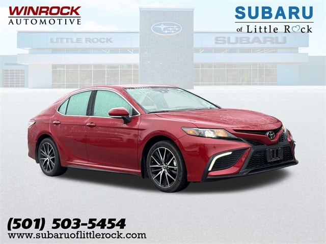 2023 Toyota Camry SE's photo