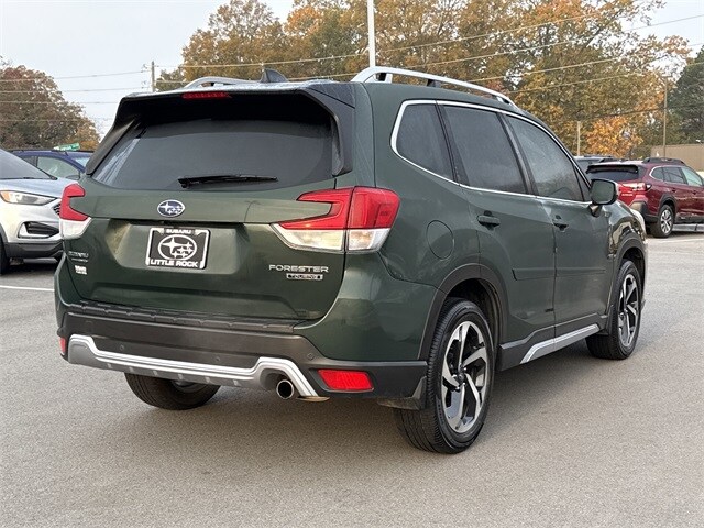 2024 Subaru Forester Touring photo 3