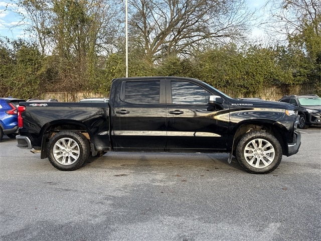 Used 2020 Chevrolet Silverado 1500 LT with VIN 1GCUYDED6LZ165371 for sale in Little Rock