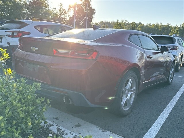 2017 Chevrolet Camaro 1LT photo 4