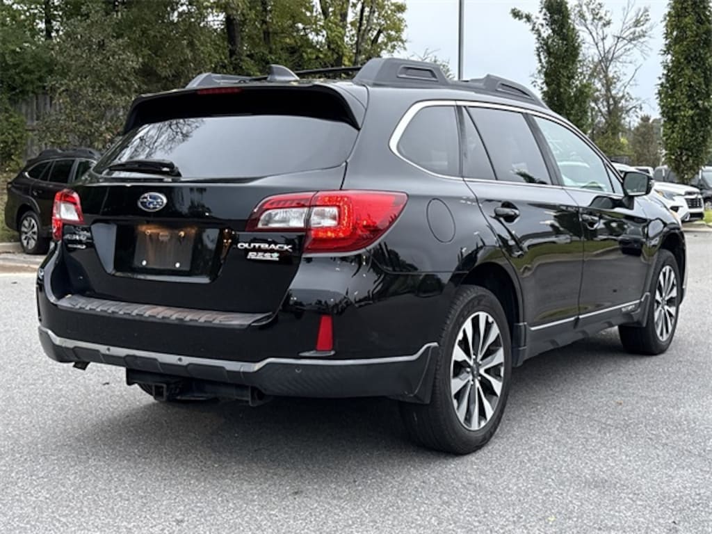 Used 2017 Subaru Outback 2.5i SUV