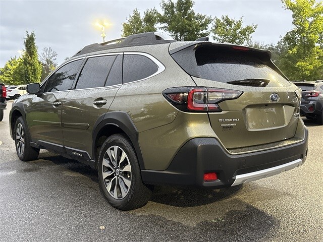2023 Subaru Outback Touring photo 4
