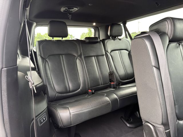 2024 Jeep Wagoneer L Series II - Photo 17