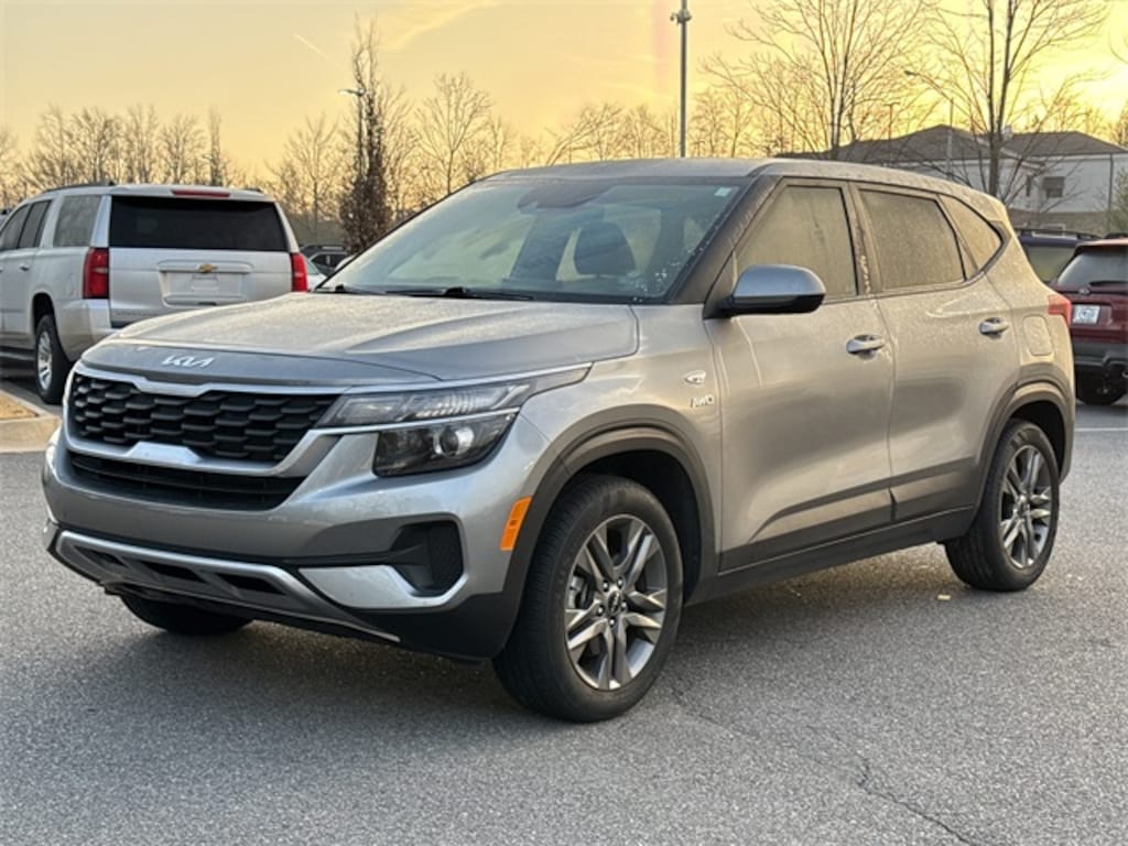 Used 2023 Kia Seltos LX SUV