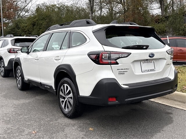 2025 Subaru Outback 2.5i photo 2
