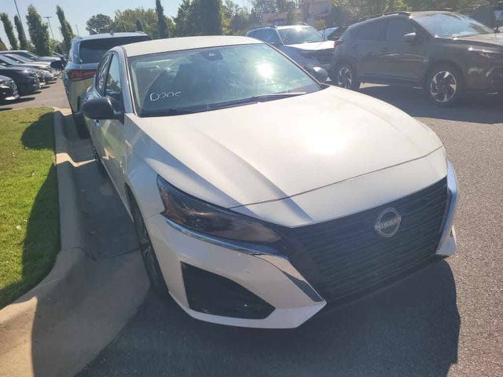 Used 2025 Nissan Altima 2.5 SV Sedan