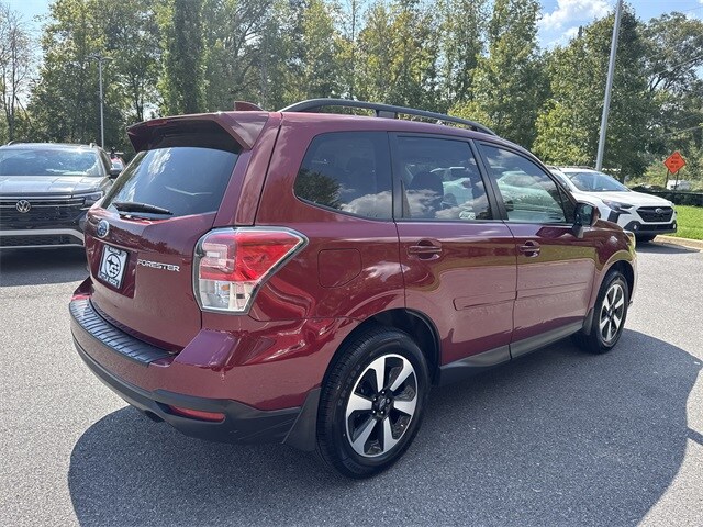 2018 Subaru Forester 2.5i Premium photo 2