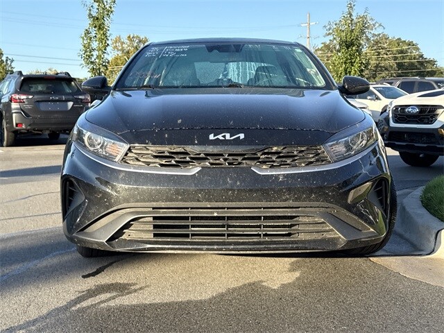 2023 Kia Forte LXS photo 2