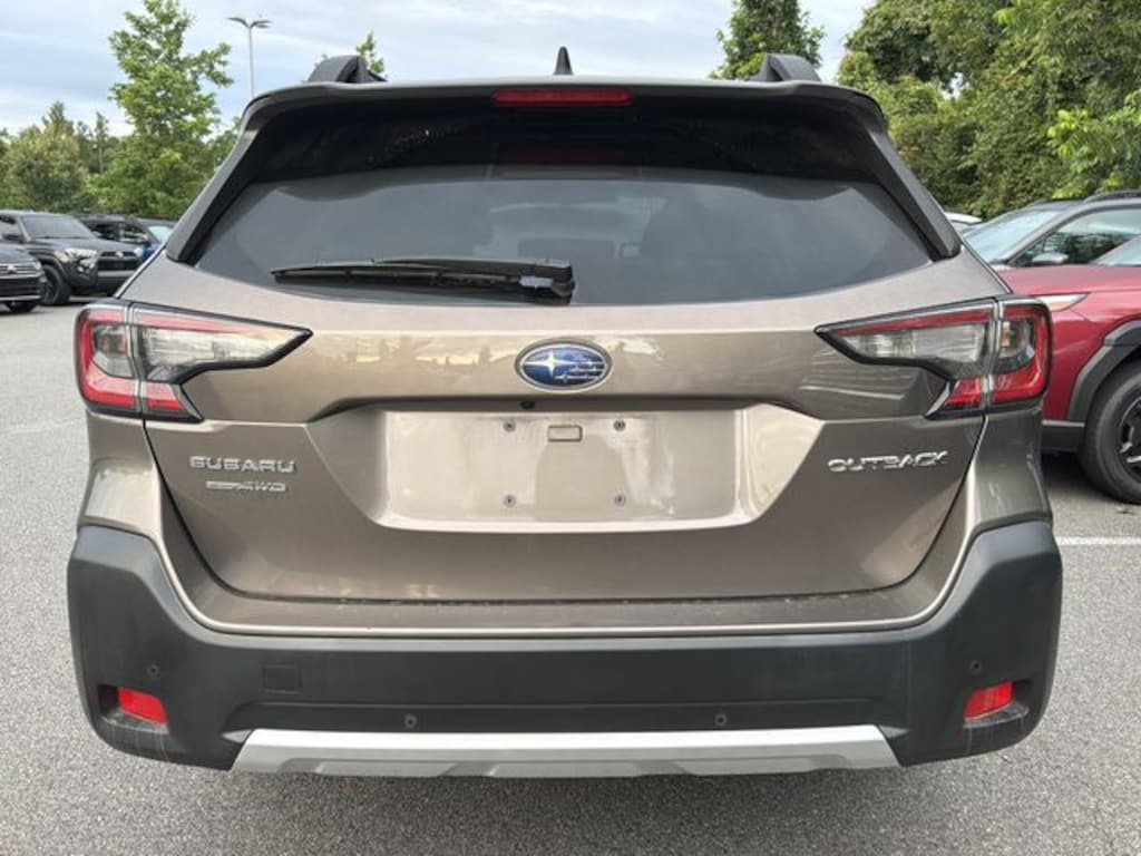 Used 2024 Subaru Outback Limited SUV