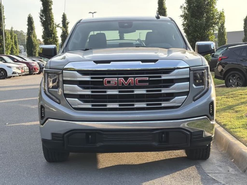 Used 2025 GMC Sierra 1500 SLE Truck