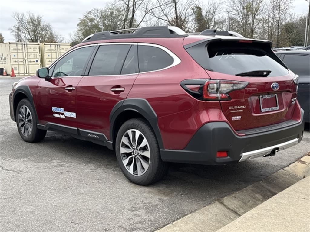 Used 2025 Subaru Outback Touring SUV