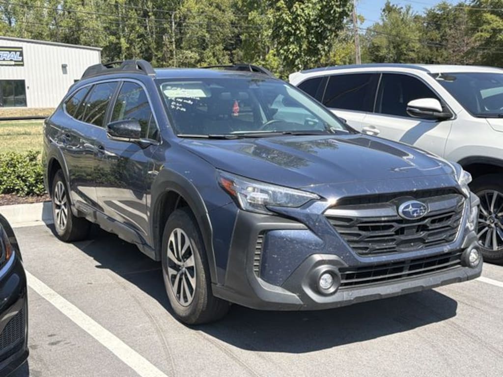 Used 2025 Subaru Outback Premium SUV