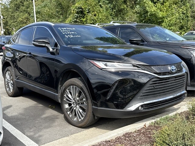 2023 Toyota Venza XLE photo 3