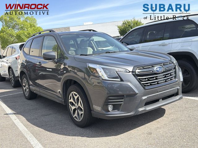 2024 Subaru Forester Premium's photo