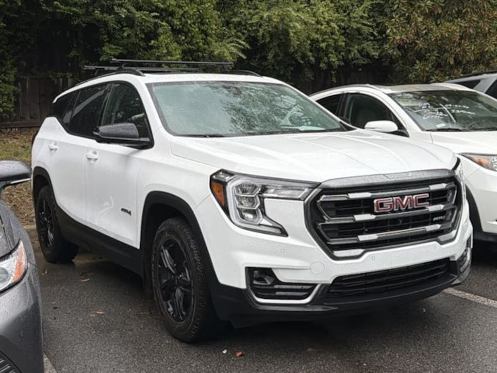 Used 2022 GMC Terrain AT4 SUV