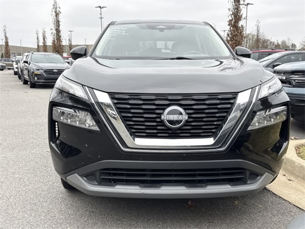 Used 2023 Nissan Rogue SV SUV