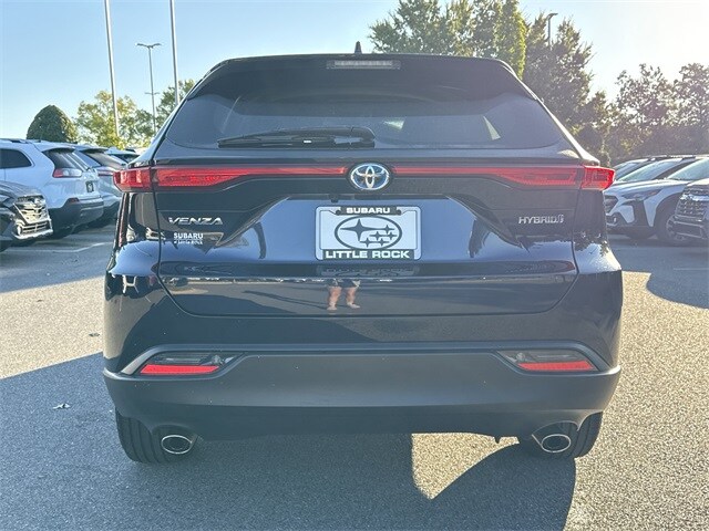 2022 Toyota Venza LE photo 4