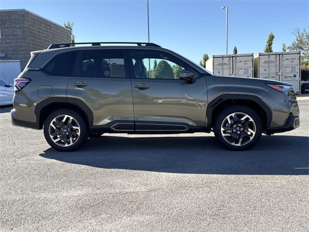 New 2025 Subaru Forester Hybrid Limited SUV