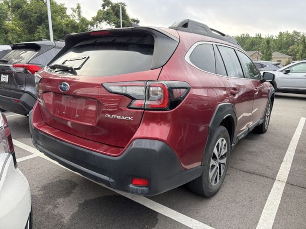 Used 2024 Subaru Outback Premium SUV