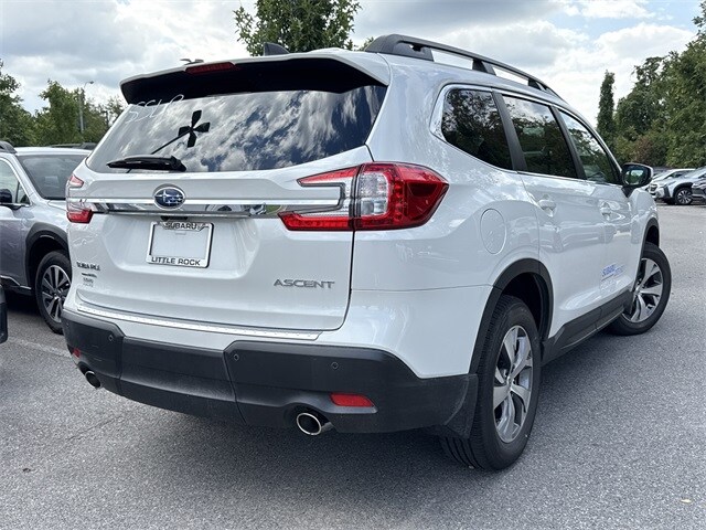 2025 Subaru Ascent Premium photo 2