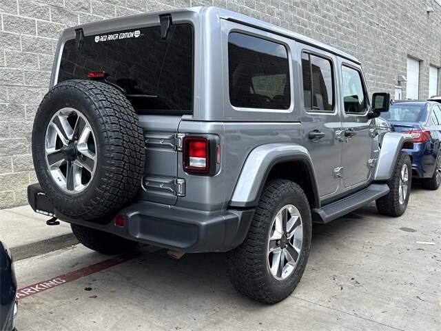 2021 Jeep Wrangler Unlimited Sahara photo 2