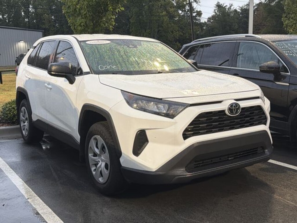 Used 2022 Toyota RAV4 LE SUV